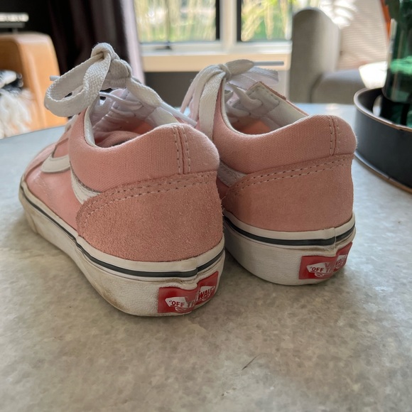 Vans, kids, pink and white canvas and suede EUC - Picture 4 of 7